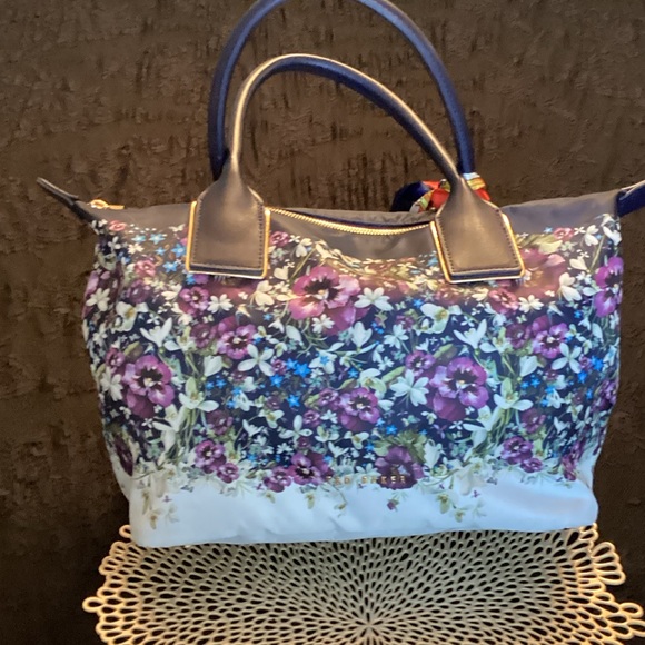 Ted Baker London Navy Floral Tote - Picture 2 of 4